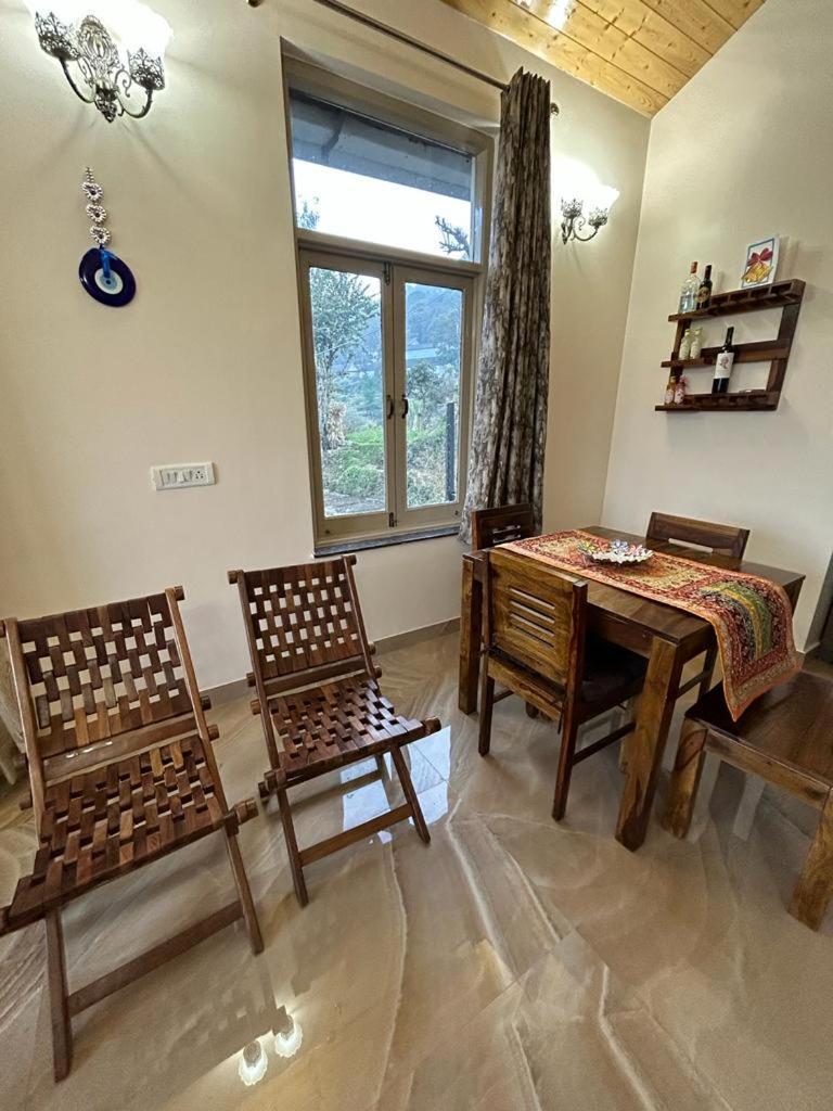 Idyllic Private Cottage W/King Bed + Mountain View Kasauli Eksteriør billede